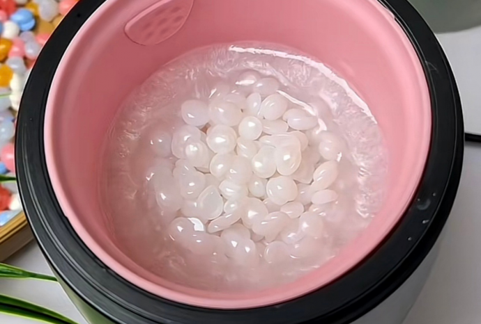 Lông nách, bikini nên dùng loại sáp wax nóng nào?