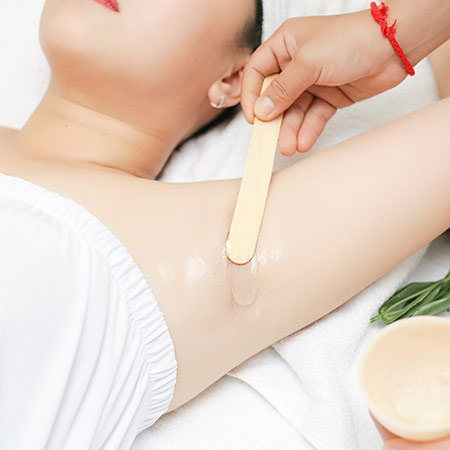 Wax nách tại spa